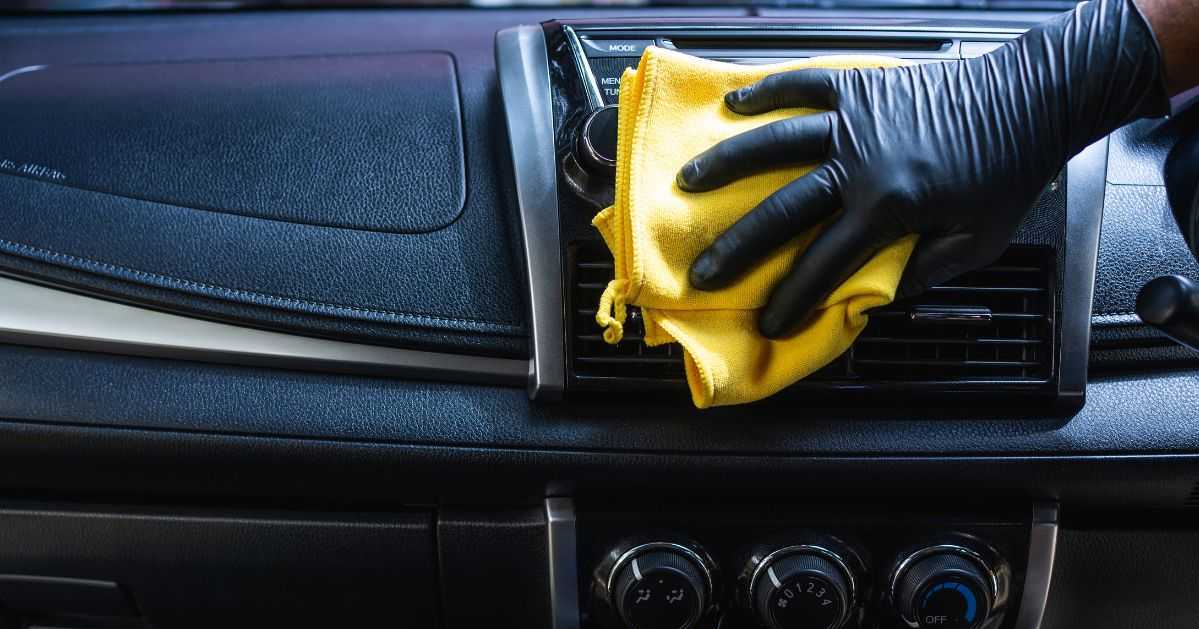 Higienização Interna Automotiva: Por Que Ela é Tão Importante Para o Seu Veículo?